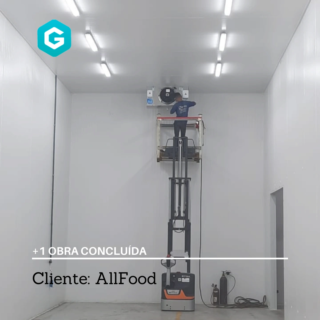 Câmara fria industrial ALLFOOD - instalação com empilhadeira